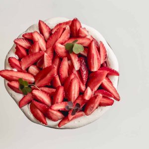 Tarte aux fraises et fleur de sureau